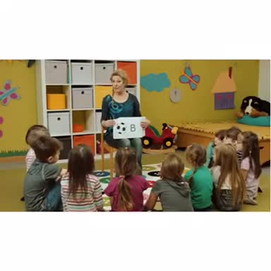 1735059022906561.webm