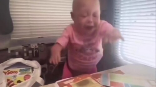 When-you-meet-your-friends-baby.mp4